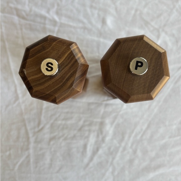 Williams Sonoma Walnut Salt and Pepper Shakers - Picture 6 of 7